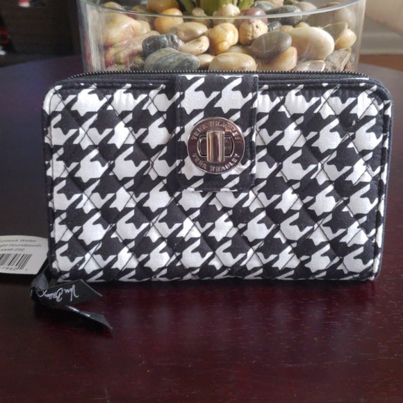 Vera Bradley Handbags - Vera Bradley wallet